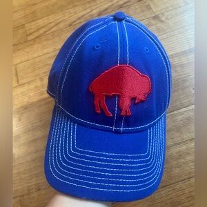 New Era 9forty NFL Buffalo Bills Blue Hat with Red Buffalo adjustable cap EUC